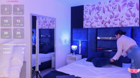     online show from 6, 2, 2025