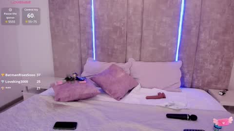     online show from 8, 3, 2025