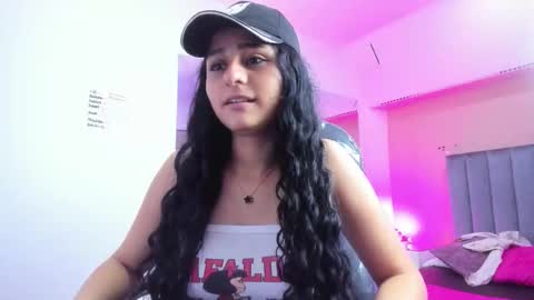 GISELLE ROLDAN online show from 14, 1, 2026