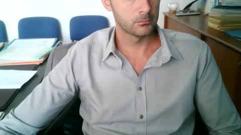 giuseppevai1 online show from 1, 10, 2025