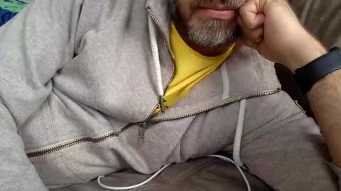 Snapshot of givemehead_now chatting on 25, 10, 2025 Leon online show from 25, 10, 2025