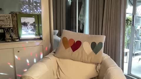 Gl1tter Barbie online show from 11, 3, 2025