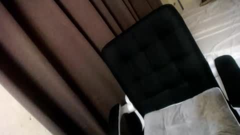 glenndou_daxs online show from 19, 10, 2025