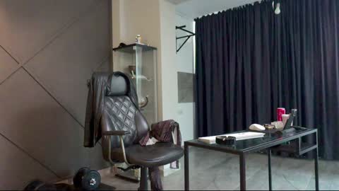 Matthew .. for short call me Matt online show from 20, 12, 2024