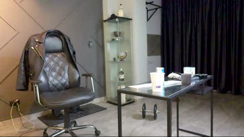 Matthew .. for short call me Matt online show from 2, 1, 2025