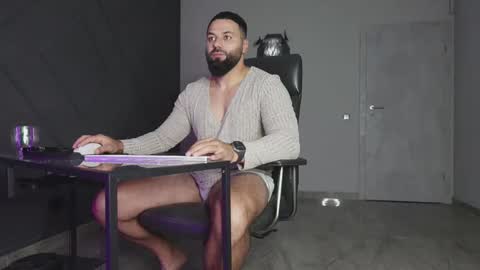 Matthew .. for short call me Matt online show from 17, 10, 2025