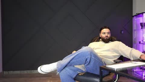 Matthew .. for short call me Matt online show from 16, 4, 2026