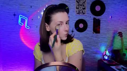 Snapshot of glo_lo chatting on 7, 2, 2025 Bye everybody Ill be online Monday December 2nd Saturday and Sunday off online show from 7, 2, 2025