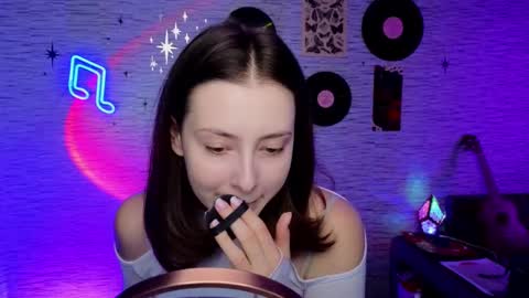 Snapshot of glo_lo chatting on 27, 2, 2025 Bye everybody Ill be online Monday December 2nd Saturday and Sunday off online show from 27, 2, 2025