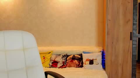 Gloria Wood online show from 19, 2, 2025