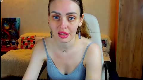 Snapshot of gloria_wood chatting on 6, 7, 2026 Gloria Wood online show from 6, 7, 2026