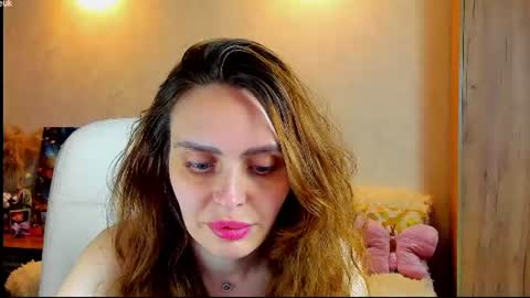 Snapshot of gloria_wood chatting on 18, 7, 2026 Gloria Wood online show from 18, 7, 2026