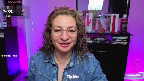 Snapshot of gloriacrespo chatting on 16, 10, 2025 gloriacrespo online show from 16, 10, 2025