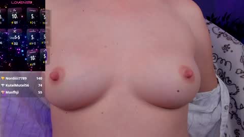 gloriagrays online show from 15, 12, 2024