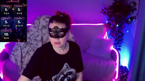 gloriagrays online show from 25, 1, 2025