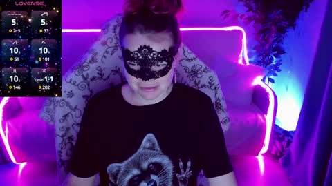 gloriagrays online show from 8, 3, 2025