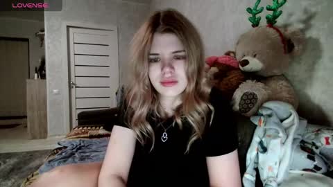 Snapshot of glossy_girl_1 chatting on 2, 12, 2024 Roxy online show from 2, 12, 2024