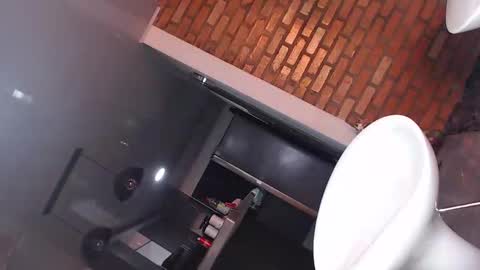 daniela online show from 2, 2, 2025