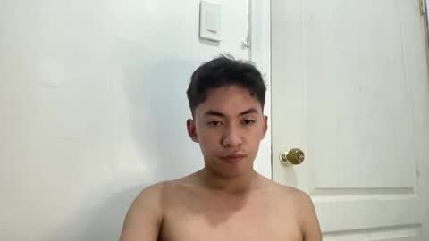 Snapshot of goddess_april17 chatting on 29, 4, 2026 Kenth online show from 29, 4, 2026