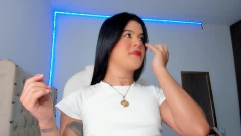 Ariluz online show from 3, 2, 2025