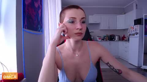 Elpis Foxter online show from 30, 6, 2026