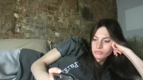 Snapshot of goddess_larz chatting on 12, 9, 2025 goddess_larz online show from 12, 9, 2025