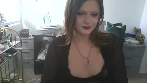 Snapshot of goddess_vertigo52 chatting on 5, 11, 2025 Goddess of Insanity online show from 5, 11, 2025