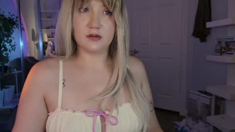 Snapshot of goddessemmy chatting on 6, 7, 2026 Goddess Emmy online show from 6, 7, 2026