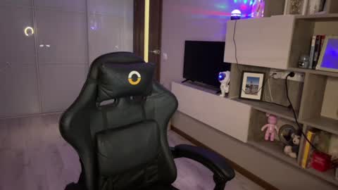 Snapshot of goddesskate_ chatting on 3, 8, 2026 Kate online show from 3, 8, 2026