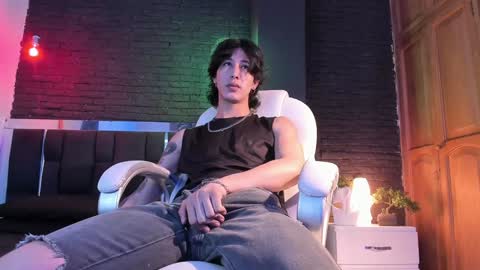 Snapshot of godly_huan chatting on 11, 12, 2024 HUAN online show from 11, 12, 2024