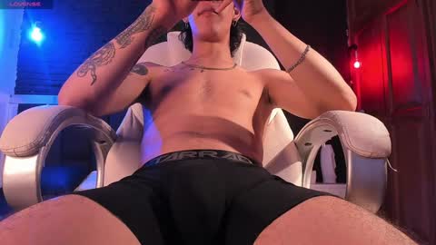 Snapshot of godly_huan chatting on 13, 1, 2025 HUAN online show from 13, 1, 2025