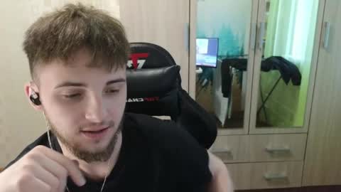 Golden boyyy21 online show from 21, 4, 2026