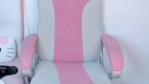 golden_issy online show from 15, 6, 2026