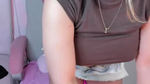 golden_issy online show from 30, 7, 2026