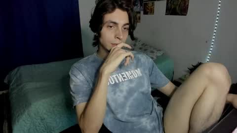 Snapshot of golden_ryan chatting on 7, 5, 2026 Jmmmm online show from 7, 5, 2026