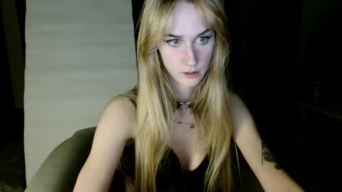 Snapshot of goldiehanny chatting on 19, 2, 2025 GoldieHanny online show from 19, 2, 2025