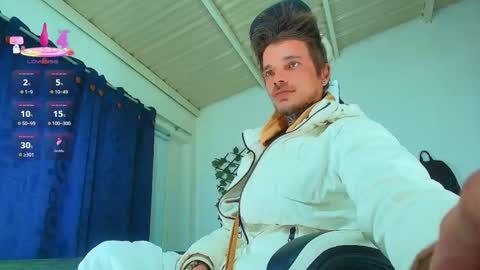 Snapshot of goldy_loyal99 chatting on 2, 11, 2025 Goldy Loyal93 online show from 2, 11, 2025