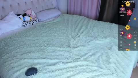 gongjulee online show from 4, 11, 2025