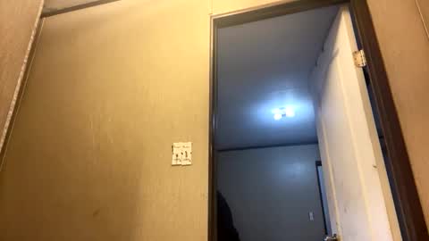 Snapshot of goodp8140 chatting on 7, 6, 2026 BottomgameRaw online show from 7, 6, 2026