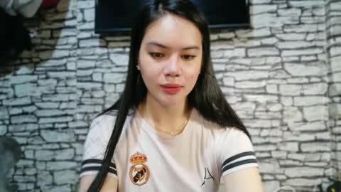 geneviev online show from 4, 3, 2026