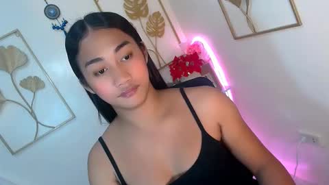 Snapshot of gorgeous_niicole chatting on 22, 11, 2025 gorgeous_niicole online show from 22, 11, 2025