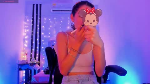 i am Jessi  I love animals and drawing I hope to get along with everyone. XOXO online show from 4, 2, 2026