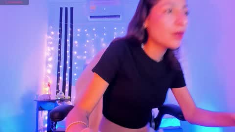 i am Jessi  I love animals and drawing I hope to get along with everyone. XOXO online show from 9, 2, 2026