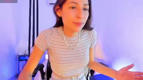 Snapshot of gorgeous_t chatting on 23, 6, 2026 i am Jessi I love animals and drawing I hope to get along with everyone. XOXO online show from 23, 6, 2026