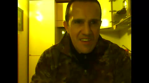 Snapshot of gorillonexxx chatting on 8, 2, 2025 gorillonexxx online show from 8, 2, 2025