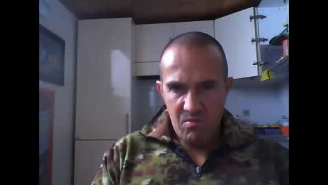 Snapshot of gorillonexxx chatting on 5, 10, 2025 gorillonexxx online show from 5, 10, 2025