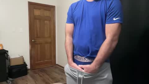 Snapshot of gqimage chatting on 6, 12, 2024 GQImage online show from 6, 12, 2024