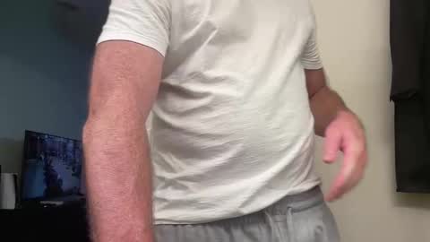 Snapshot of gqimage chatting on 19, 12, 2024 GQImage online show from 19, 12, 2024