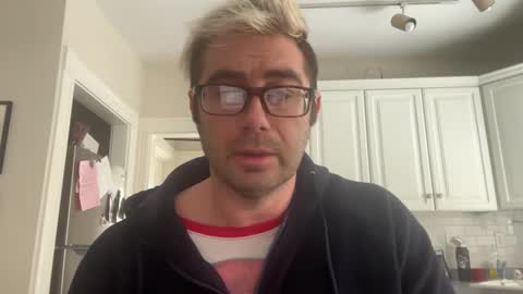 Cuddleguy online show from 25, 2, 2026