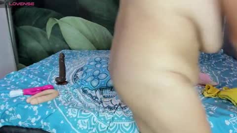 Snapshot of grandmother_milf chatting on 10, 10, 2025 Mi Name is violeta  online show from 10, 10, 2025